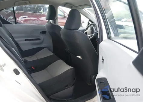 2012 Toyota Prius C Two из США, поврежденный, VIN JTDKDTB38C1501674